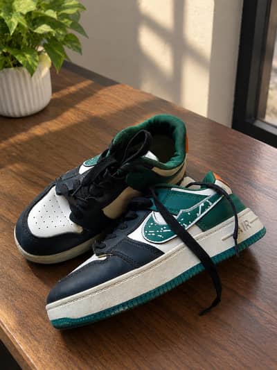 10/10 condition shoes for sale / size 37 number