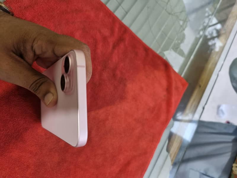 Apple iPhone 15 plus 1