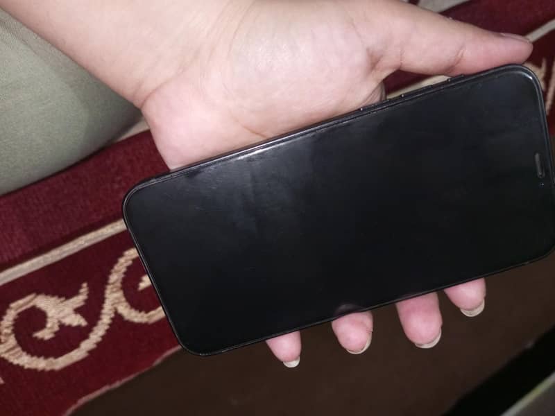 Apple iPhone 12 1