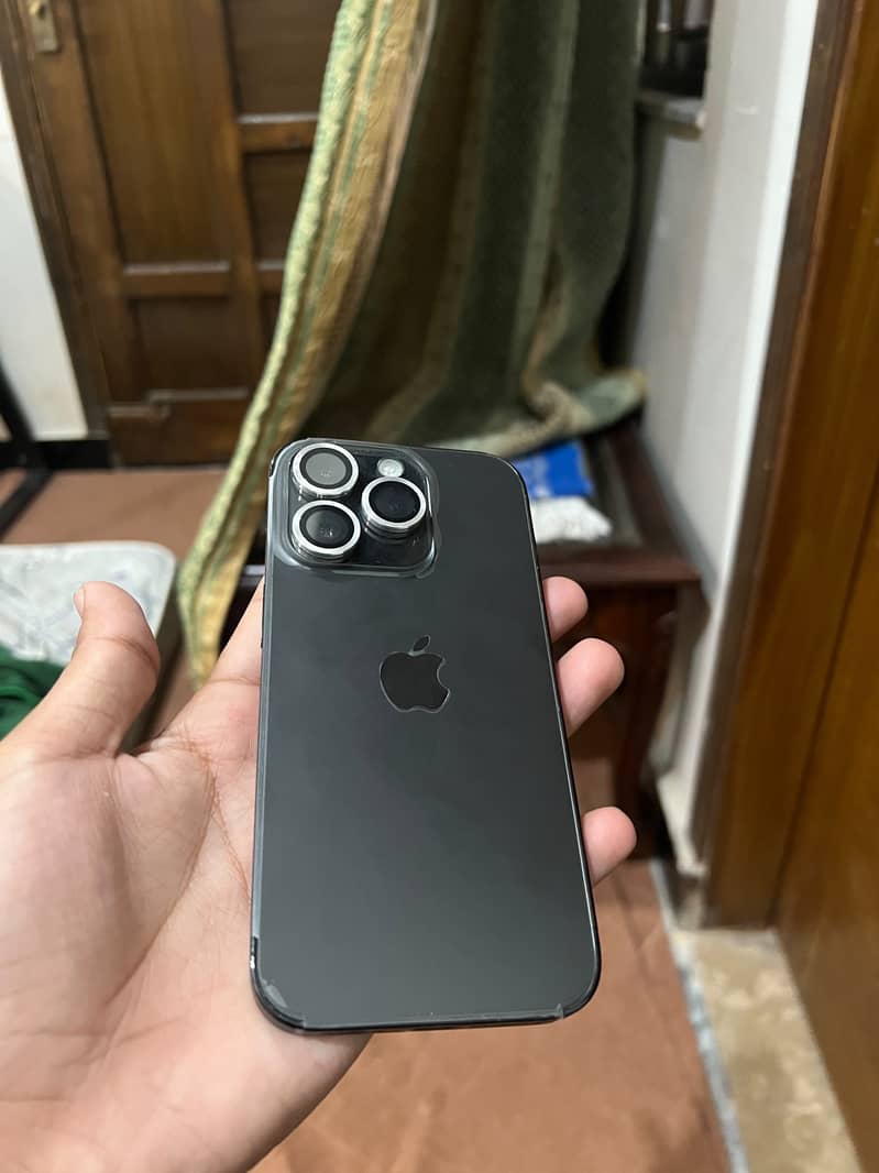 iPhone 14 Pro 1