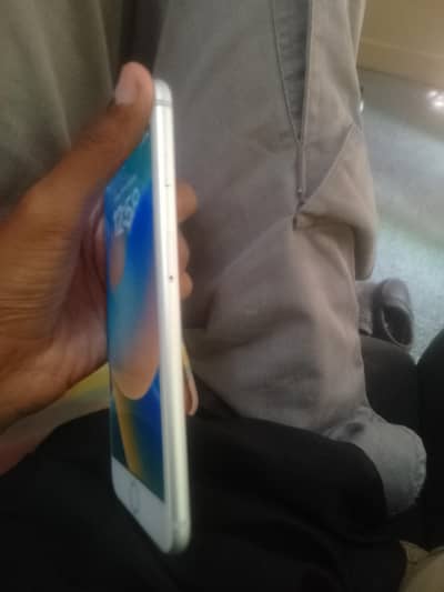Apple iPhone 8 Plus jv back crack ha 64gb