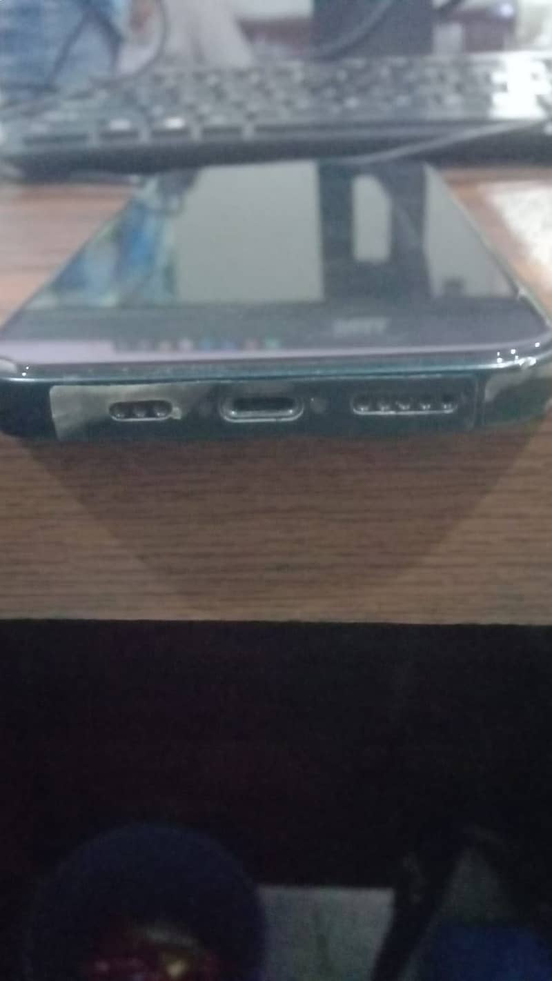 Apple iPhone 14 3