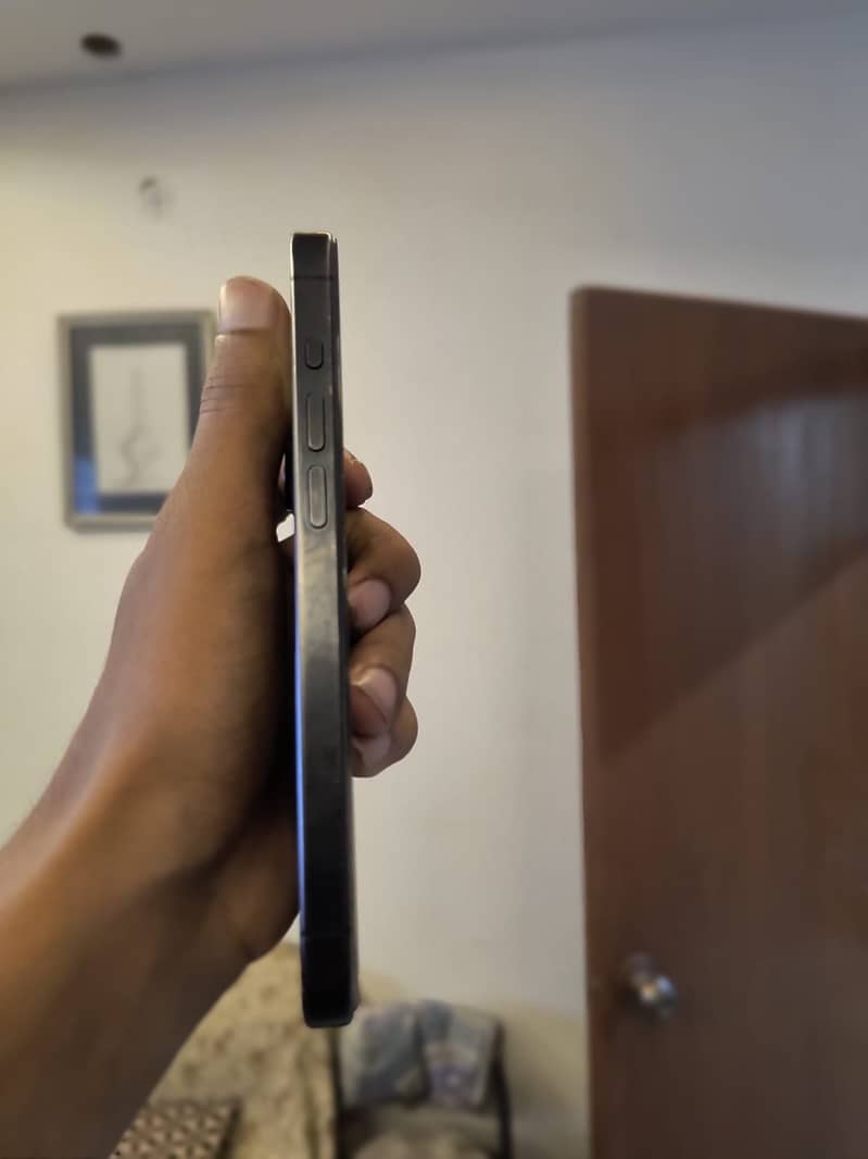 Apple iPhone 15 Pro 1