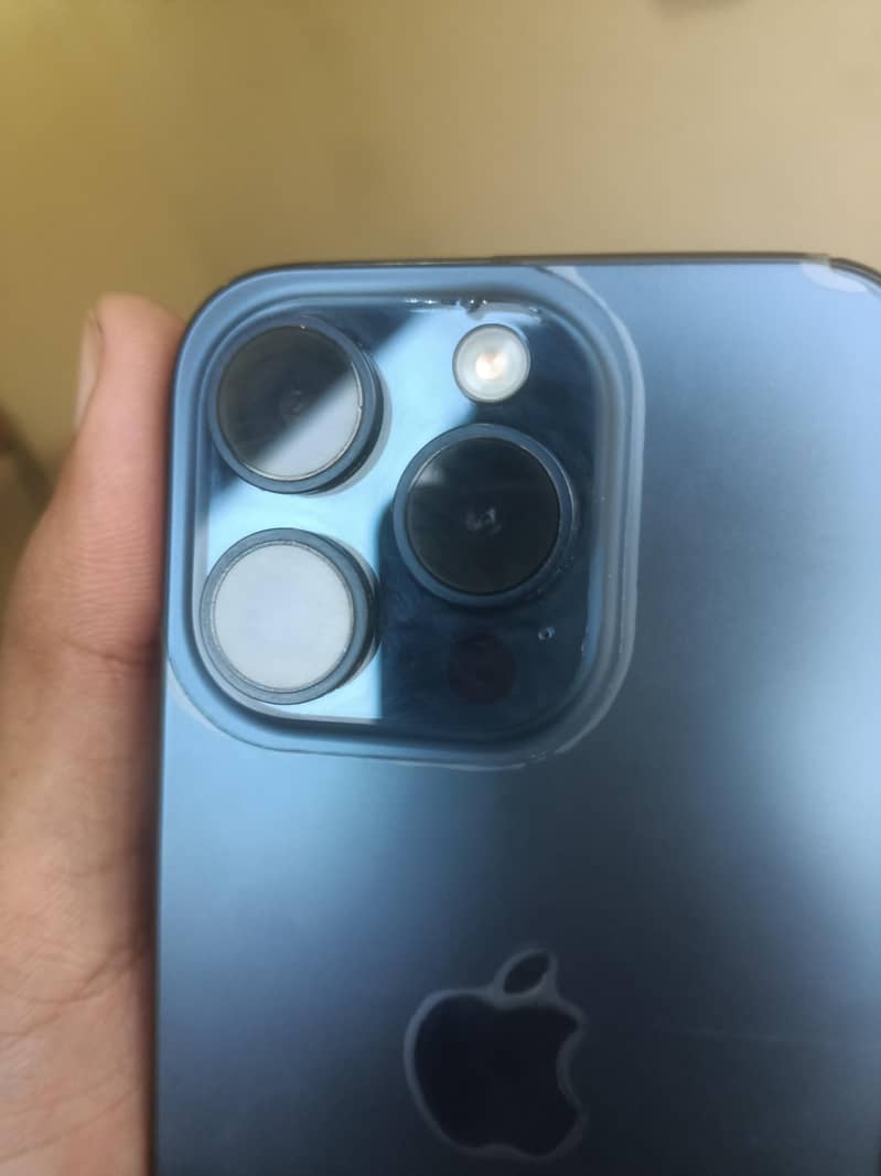 Apple iPhone 15 Pro 2