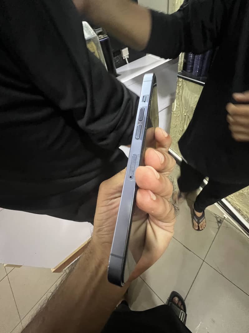 Apple iPhone 13 Pro 0