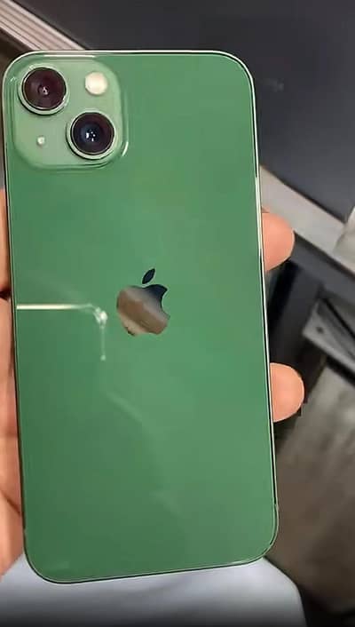 Apple iPhone 13