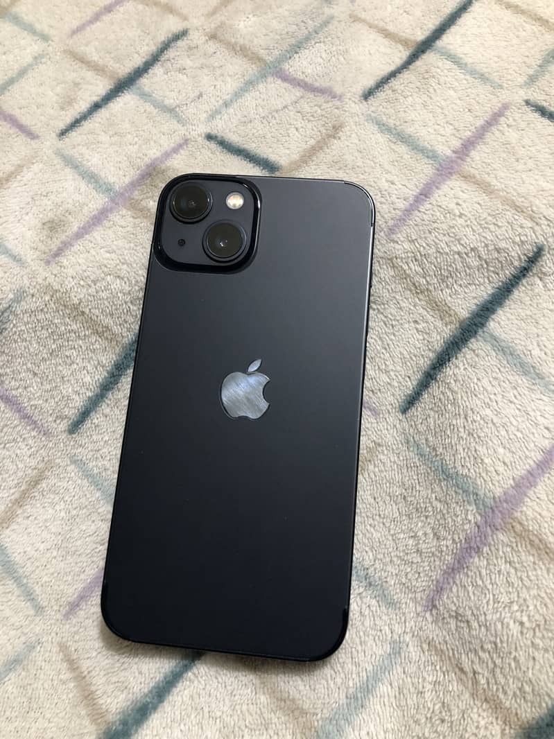Apple iPhone 13 0
