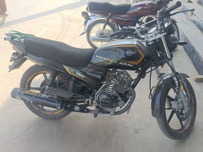 Yamaha YB 125Z-DX 2025