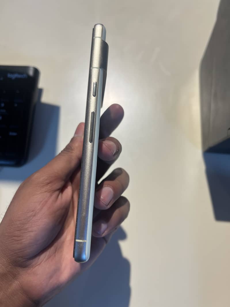 Google Pixel 7 3