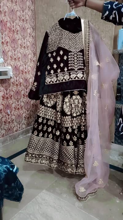 velvet lehenga with kurti and dupatta excellent condition