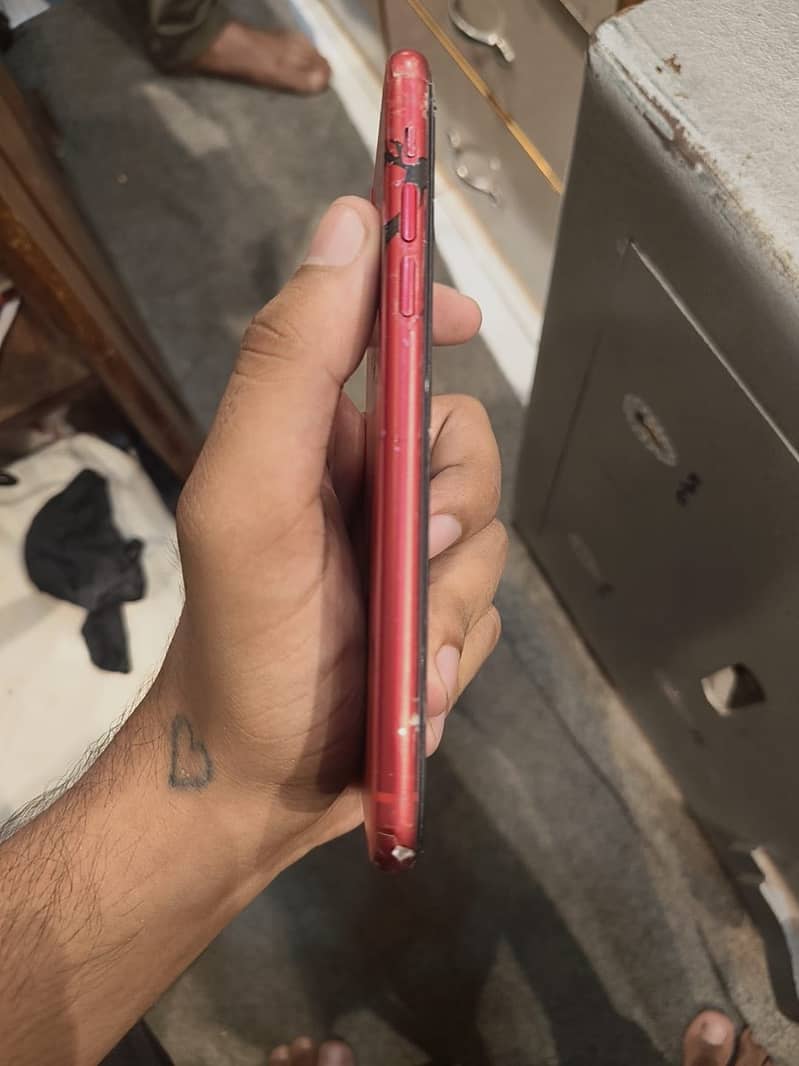 Apple iPhone 11 3