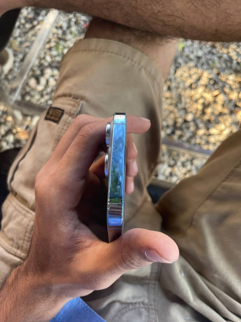 Apple iPhone 13 Pro 6