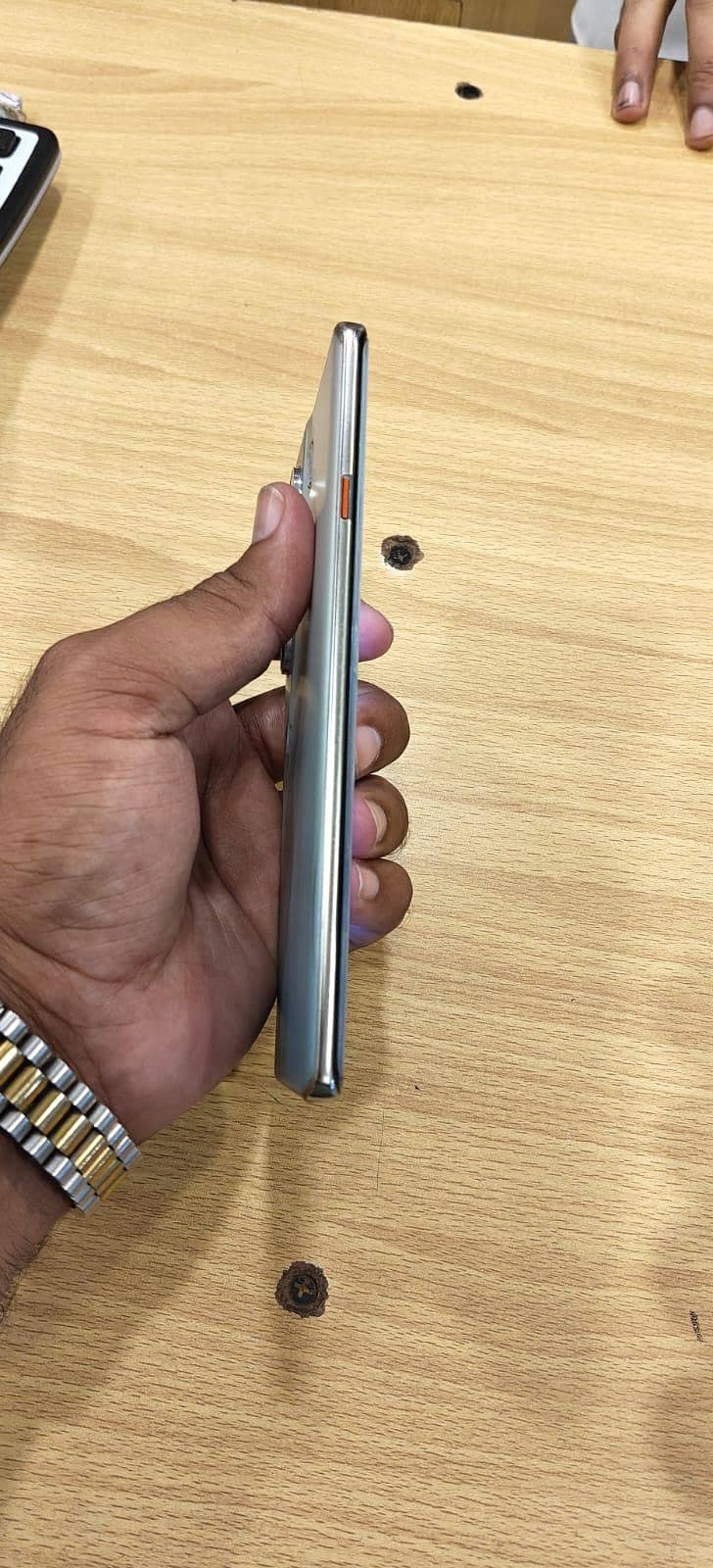 Tecno CAMON 40 Pro 3