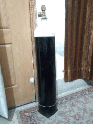 10 Liter Medical Oxygen Cylinder