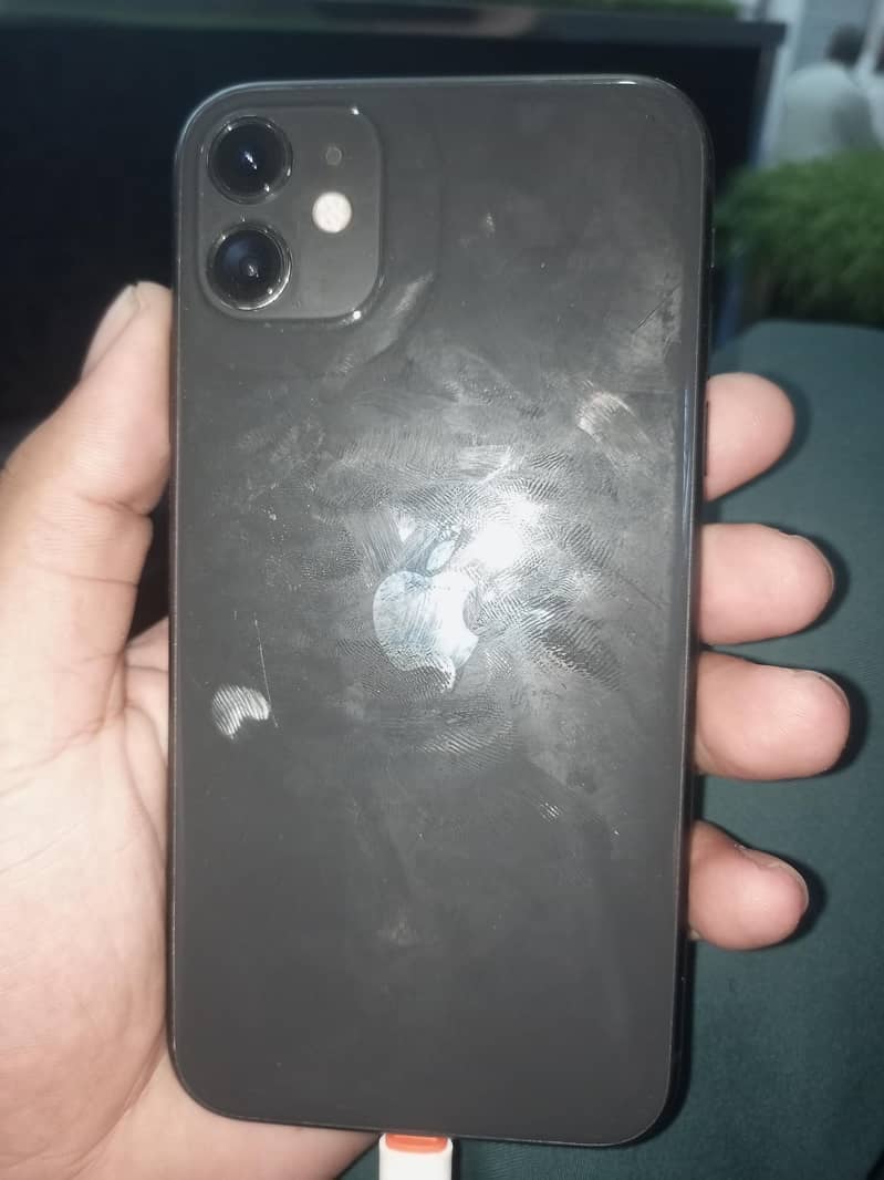Apple iPhone 11 4