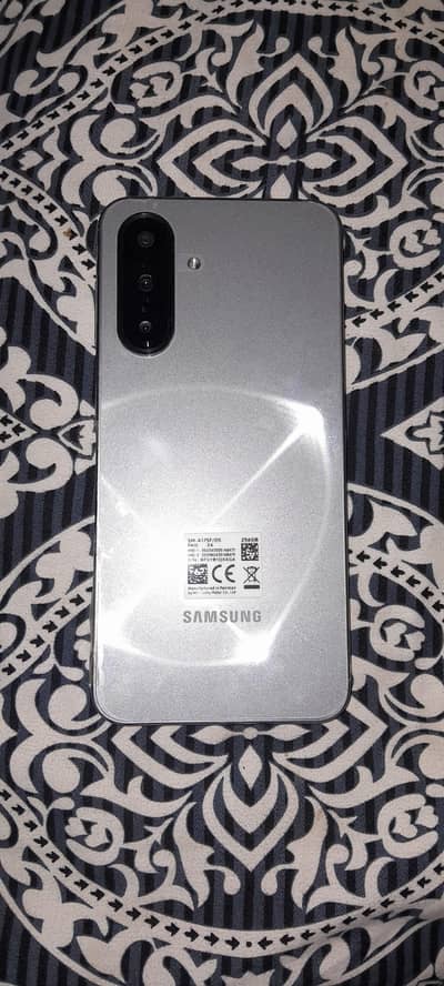 Samsung galaxy A17 8/256 gray colour condition 10 by 9.5 with waranty