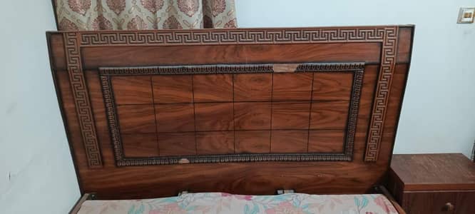 URGENT SALE KING SIZE BED WITH 2 SIDE TABLES