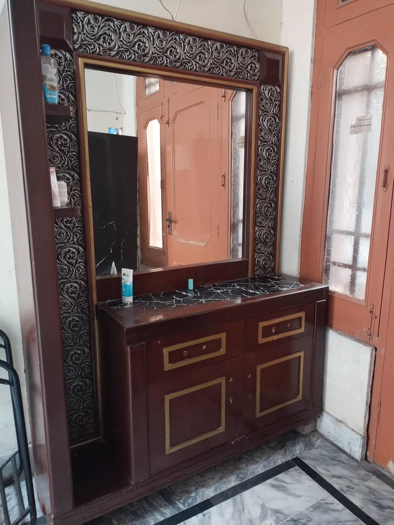 dressing table 1