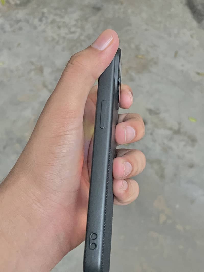 Apple iPhone 15 6