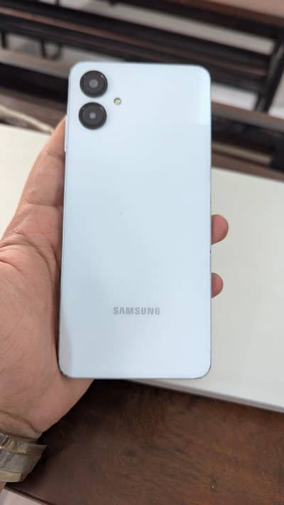 Samsung Mobile A06