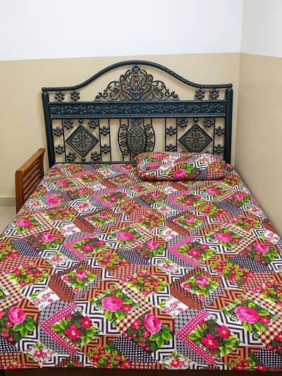 Rod iron double bed without mattress
