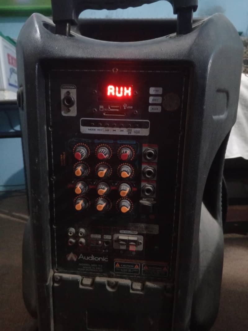 speaker 0