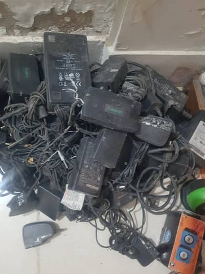 mix leptop chrger, adapter 5. wat se 80 wat tk ke on branded unrepiere