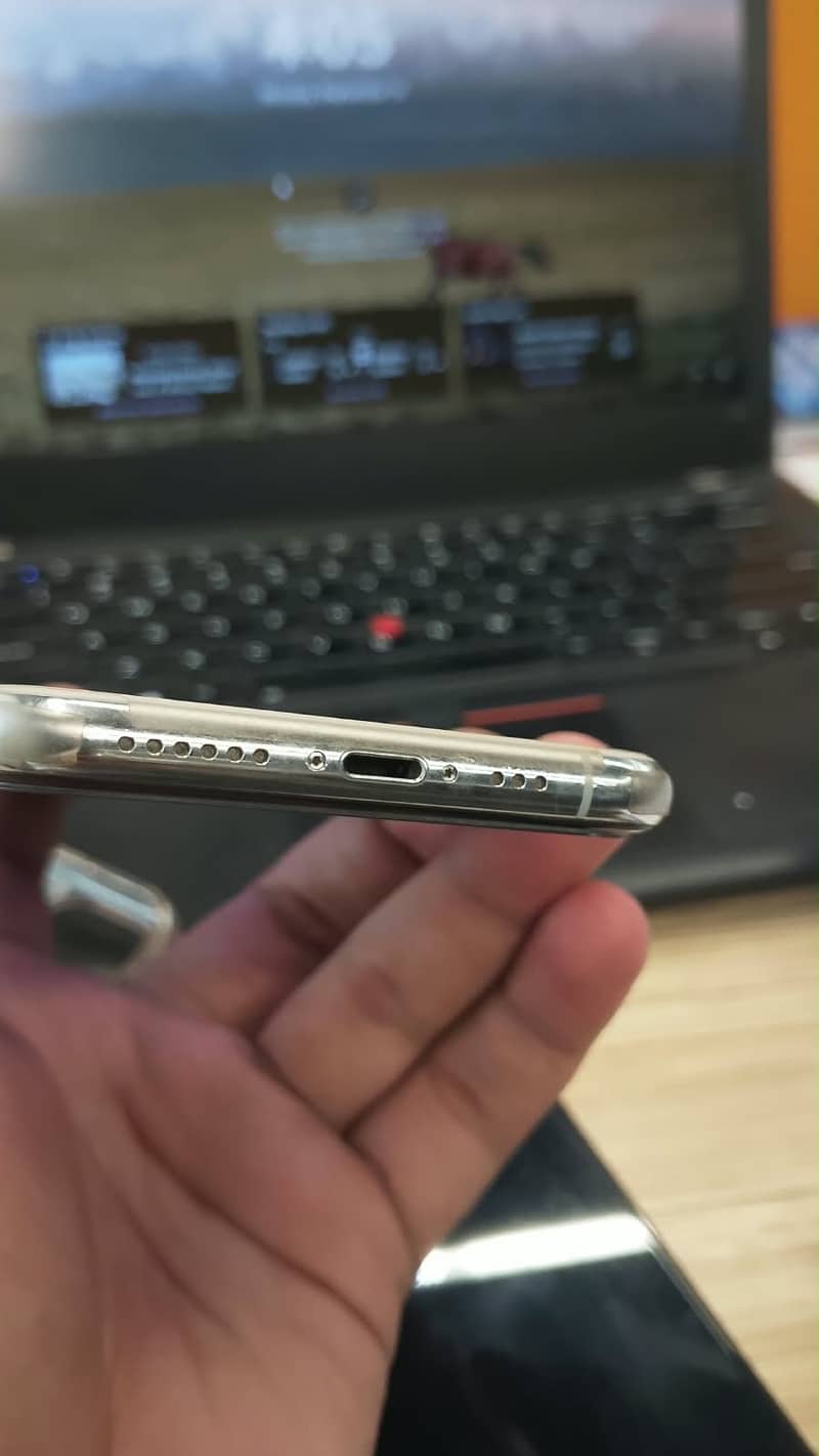 Apple iPhone 11 Pro 1