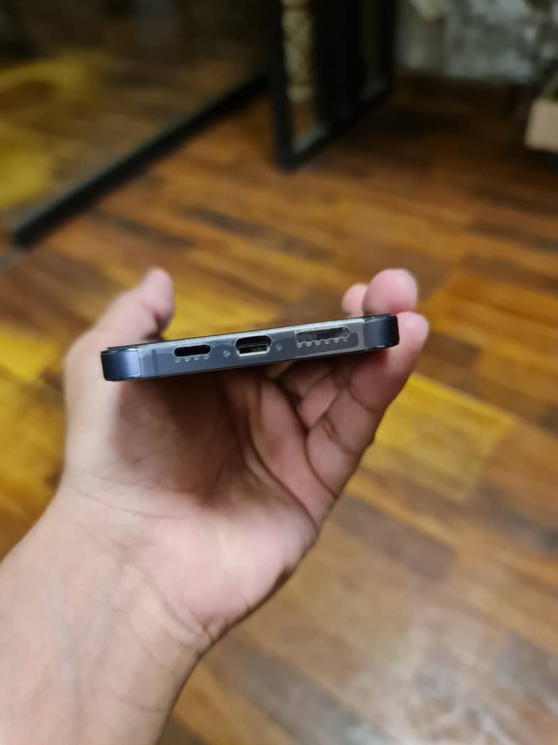 Apple iPhone 14 Pro Max 0