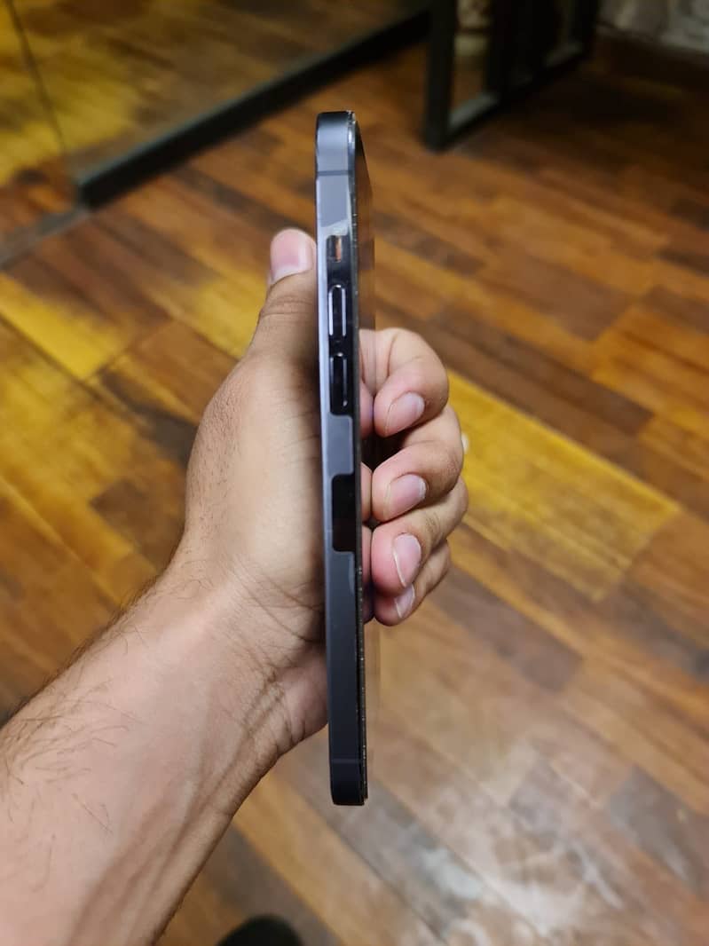 Apple iPhone 14 Pro Max 3
