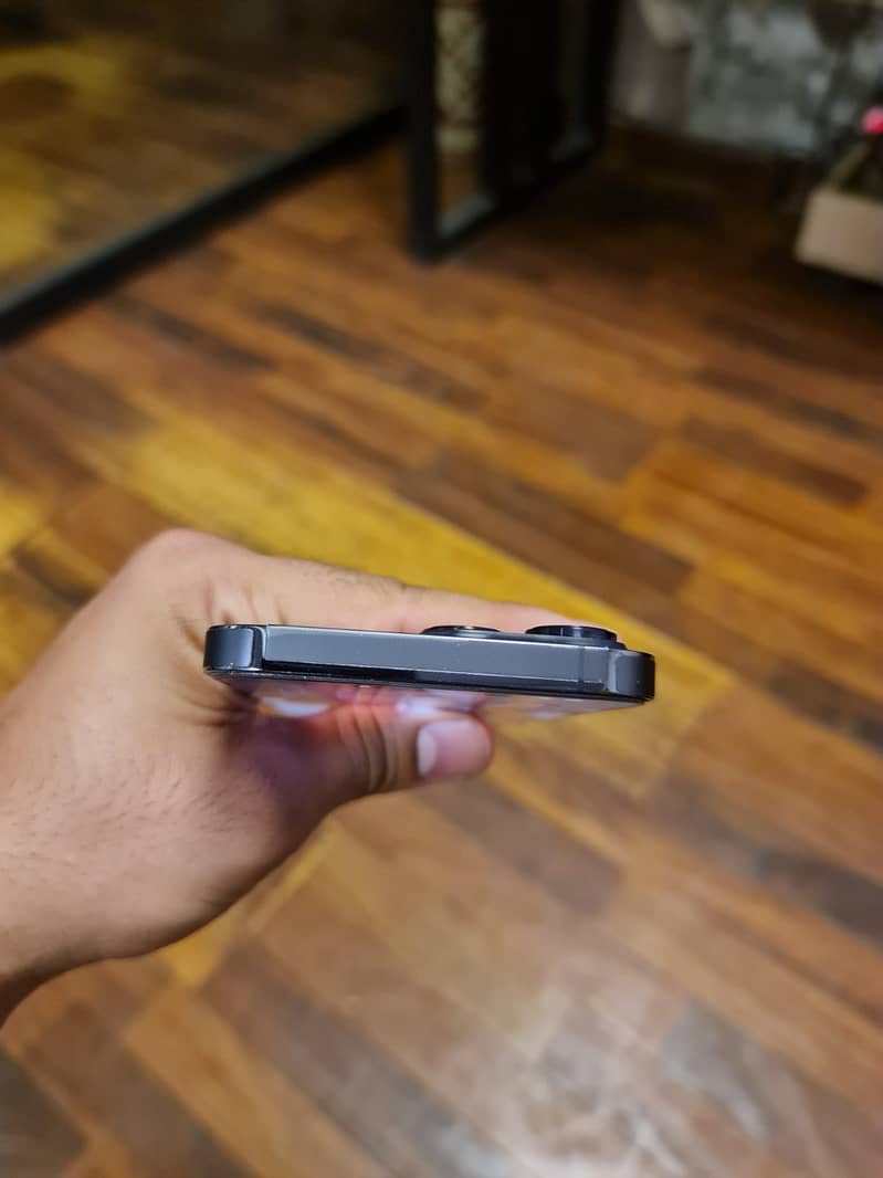 Apple iPhone 14 Pro Max 4