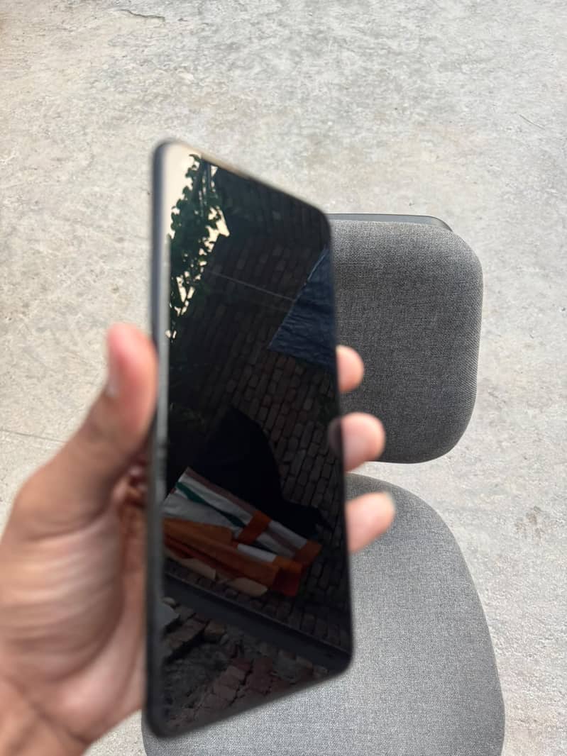 One Plus 9R 5