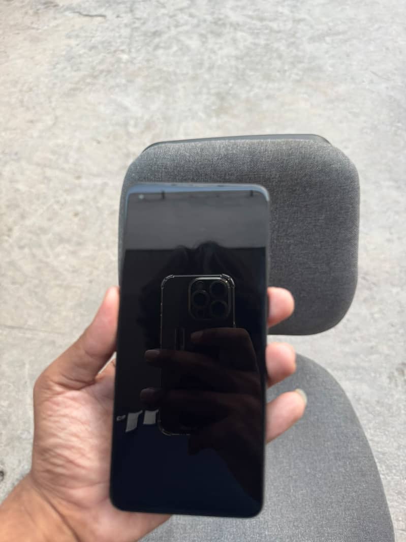 One Plus 9R 6