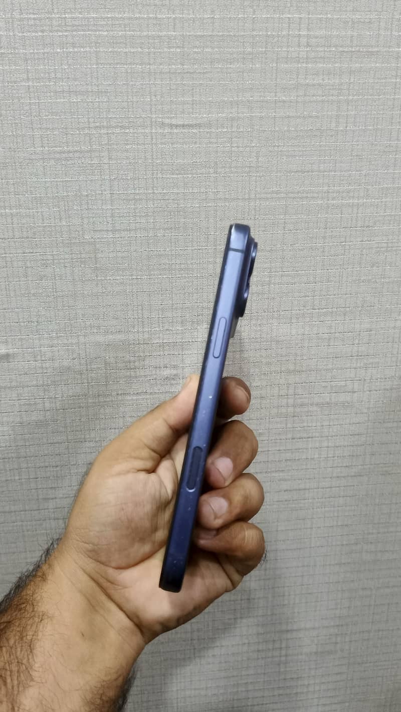 Apple iPhone 17 Pro Max 2