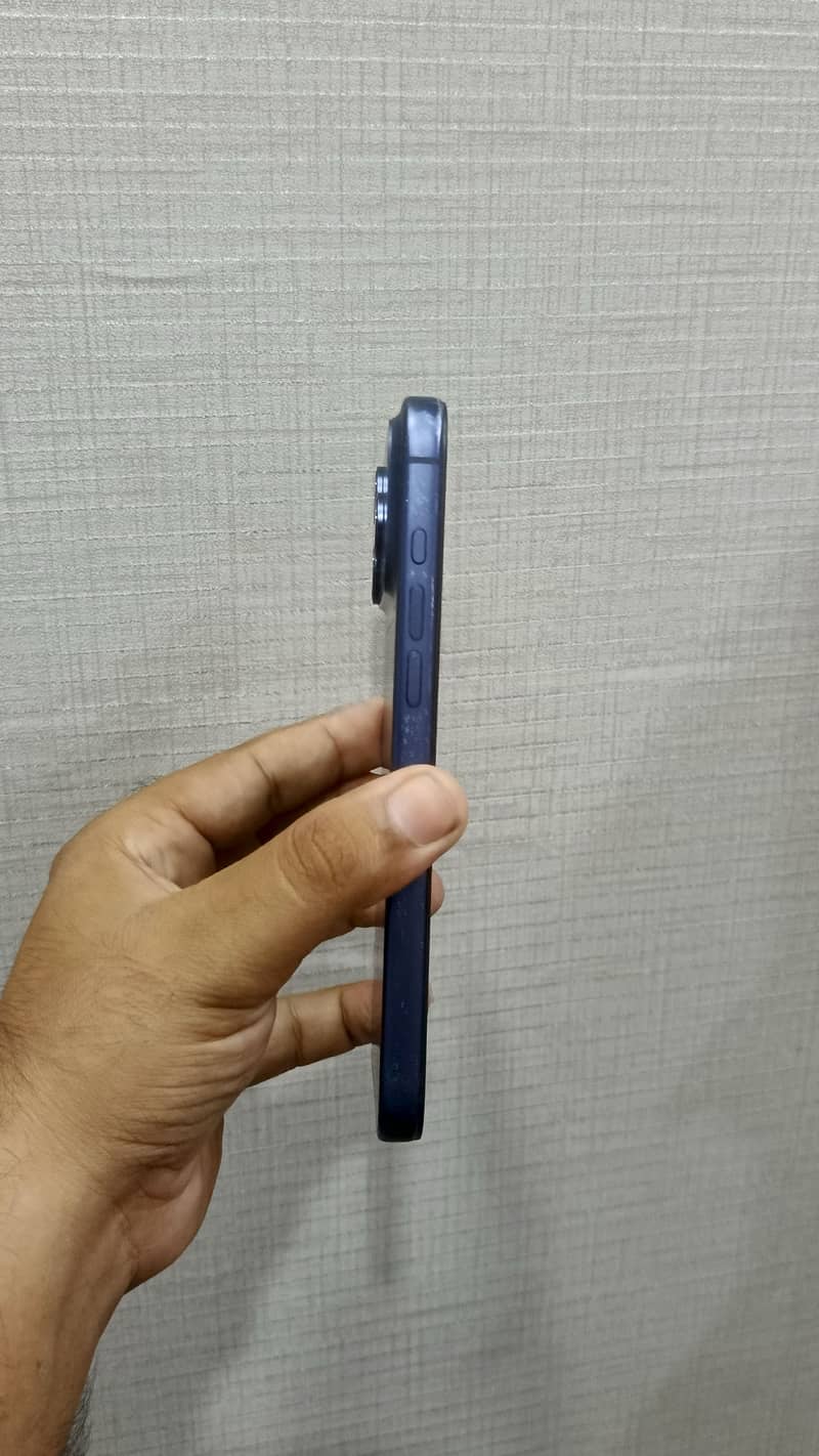 Apple iPhone 17 Pro Max 3
