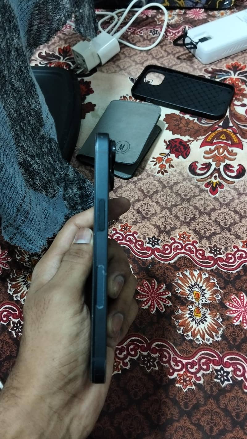 Apple iPhone 14 2