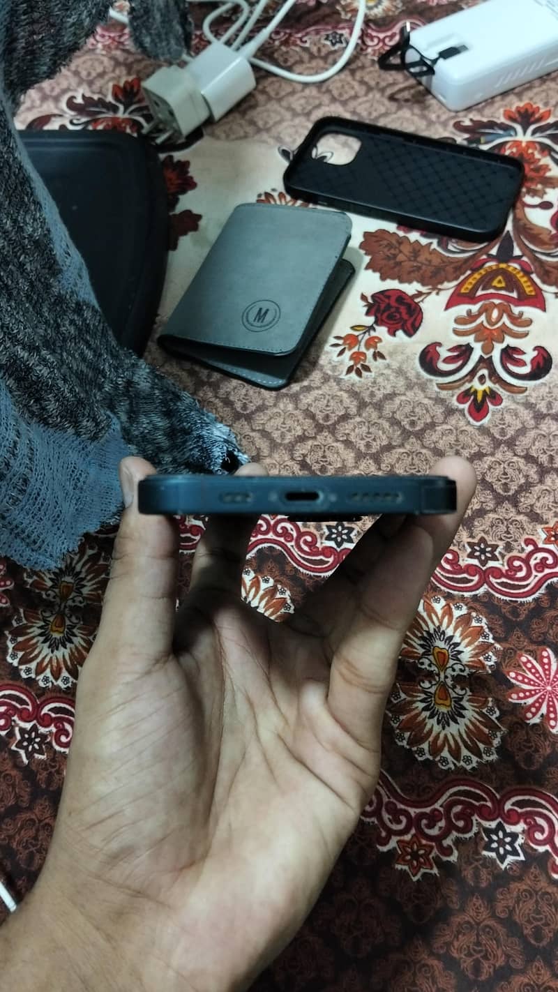 Apple iPhone 14 5