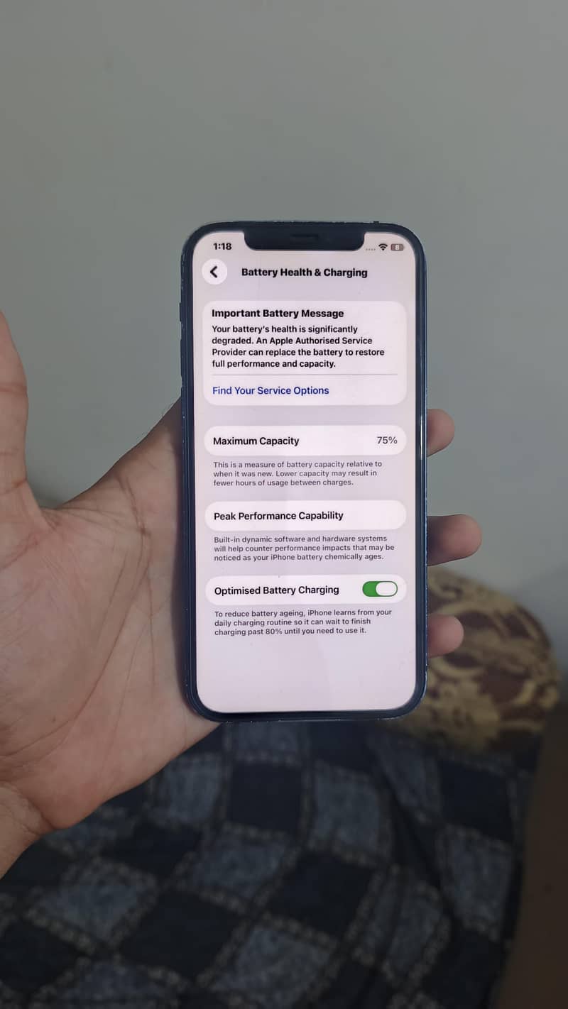Apple iPhone 12 4