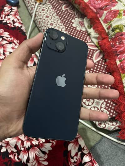Apple iPhone 13
