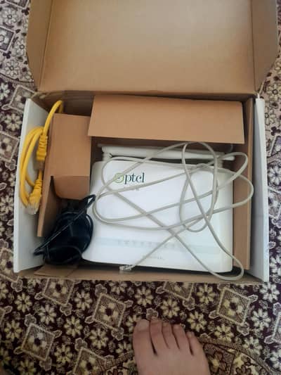 PTCL D-Link DSL-G225 VDSL2 Wireless N300 Modem Router – Complete Box