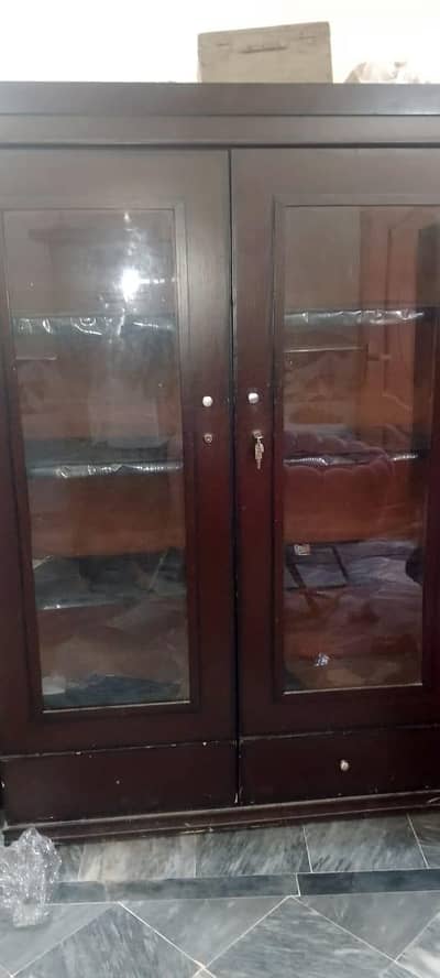 almari cabinet mirror