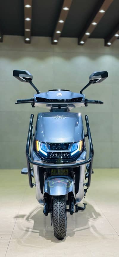 Scooty Kings Yadea Metro Evee Evon Okla EV Female Ramza