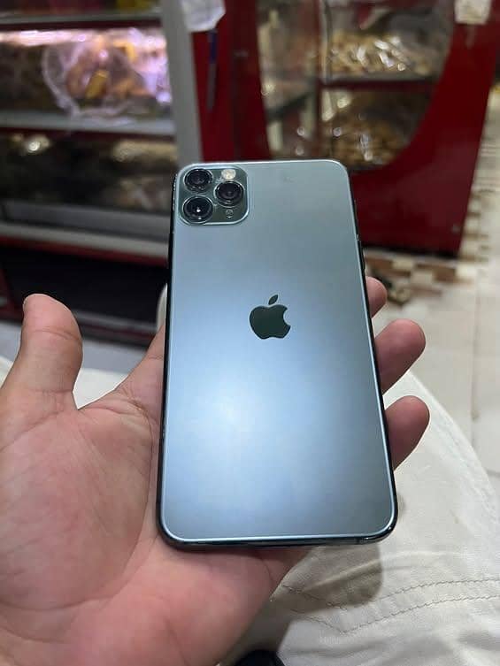 Apple iPhone 11 0