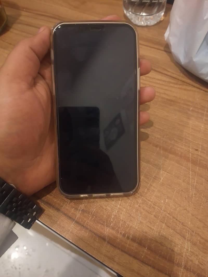 Apple iPhone 12 0