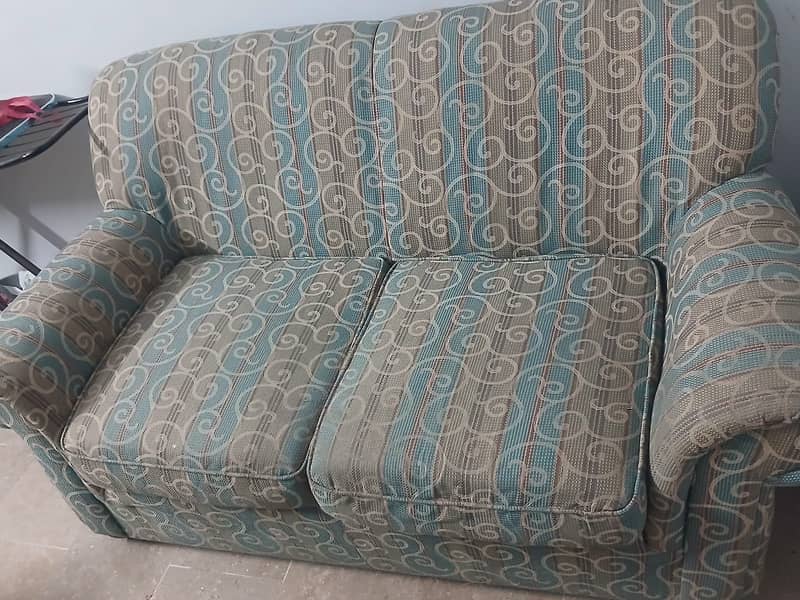 Sofa for sell with table 0