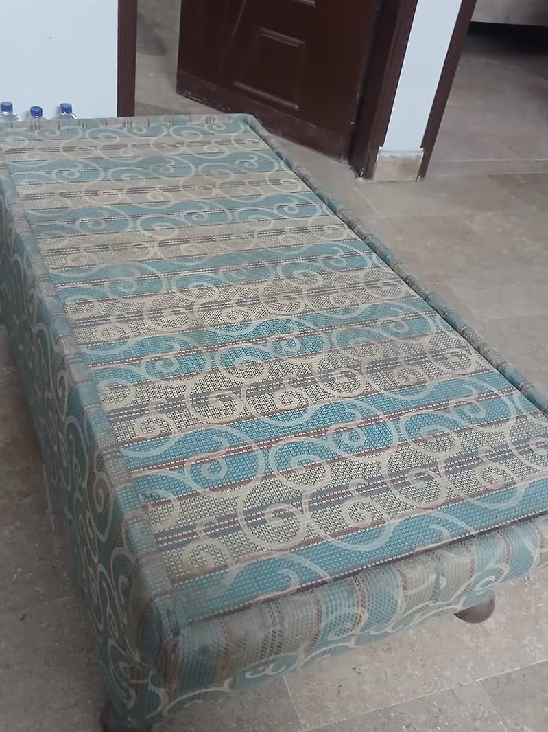 Sofa for sell with table 5