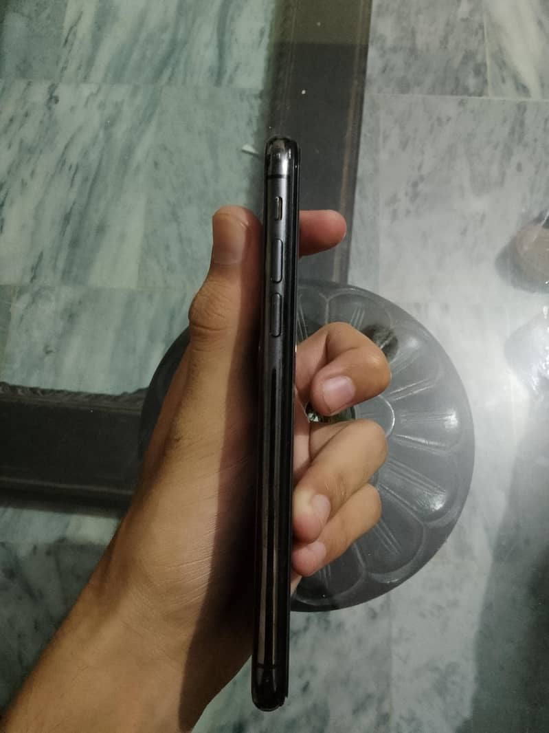 Apple iPhone X 2