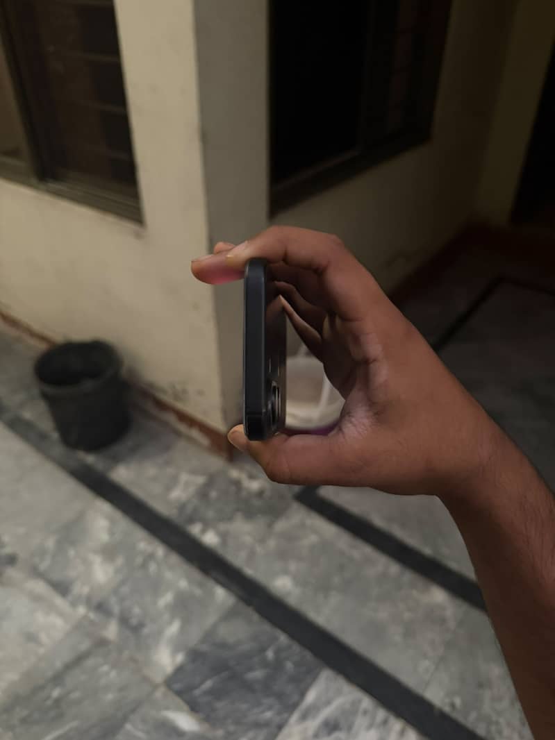 IPHONE 16 1