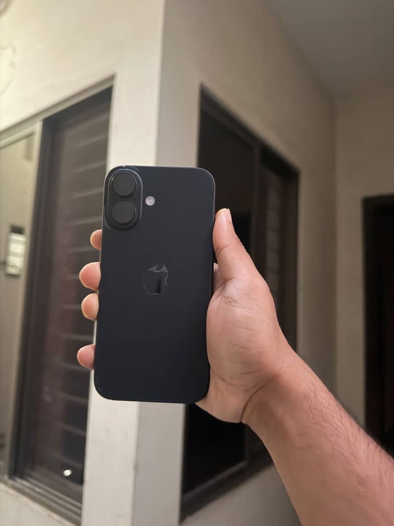IPHONE 16 4