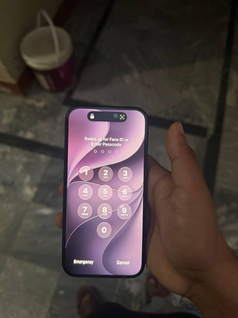 IPHONE 16 8
